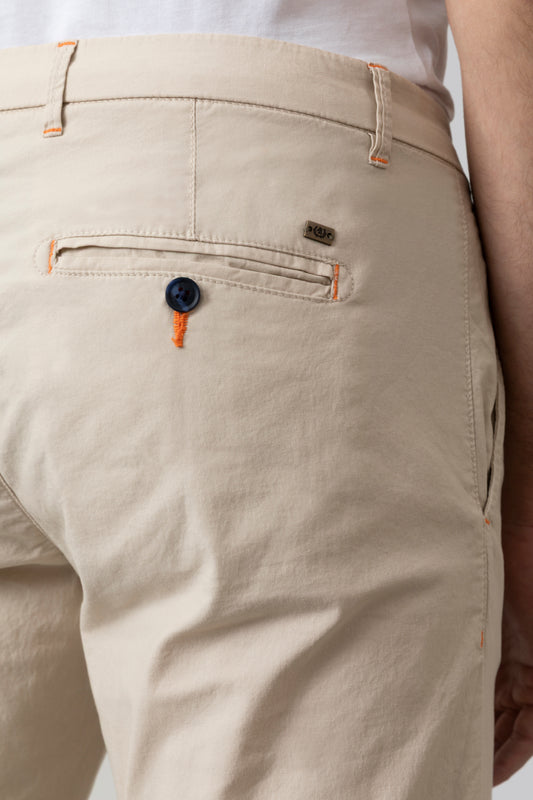 Lightweight stretch cotton poplin chinos