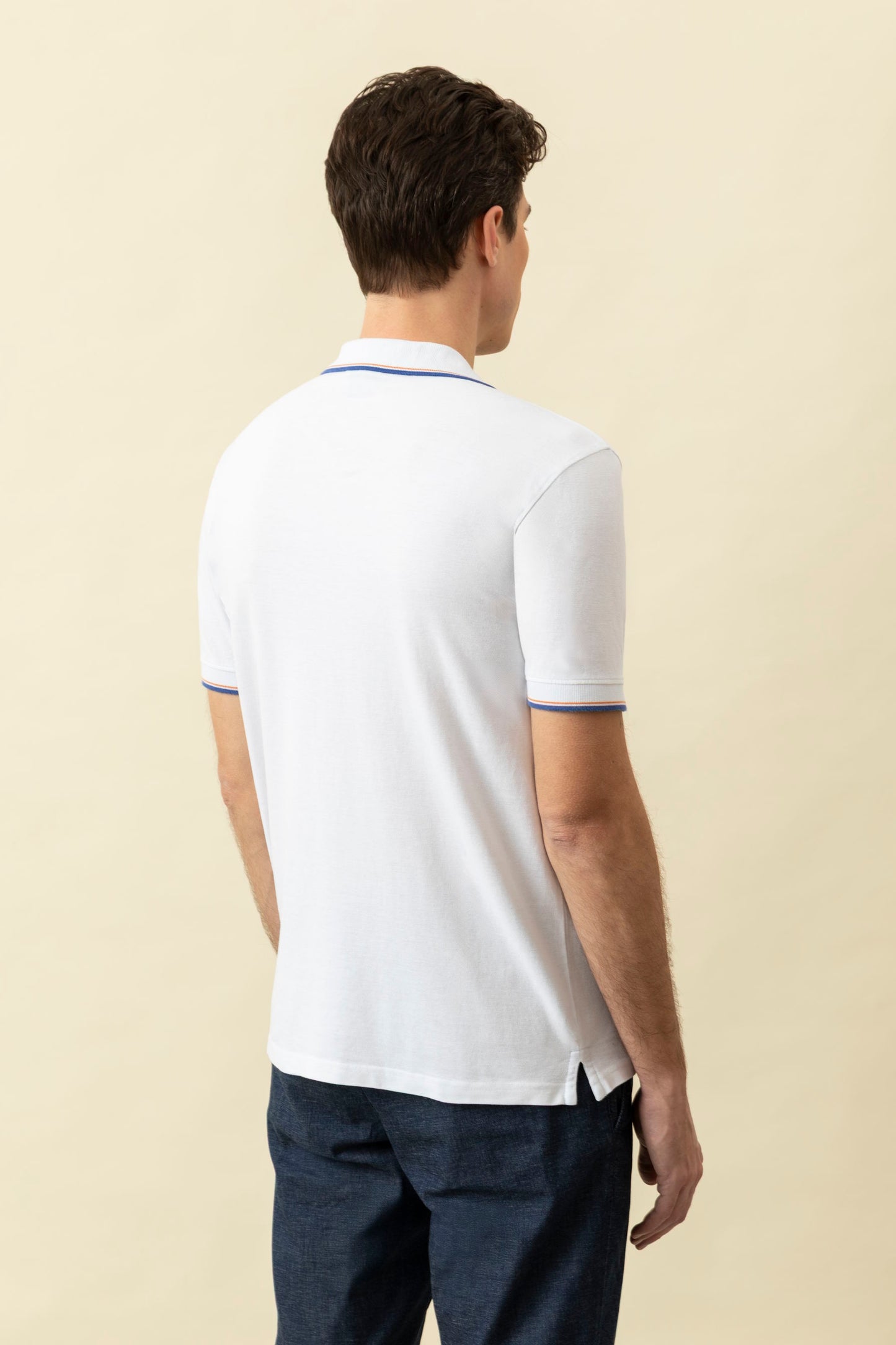 Cotton piqué polo shirt with logo under the collar and double contrast on collar and cuffs