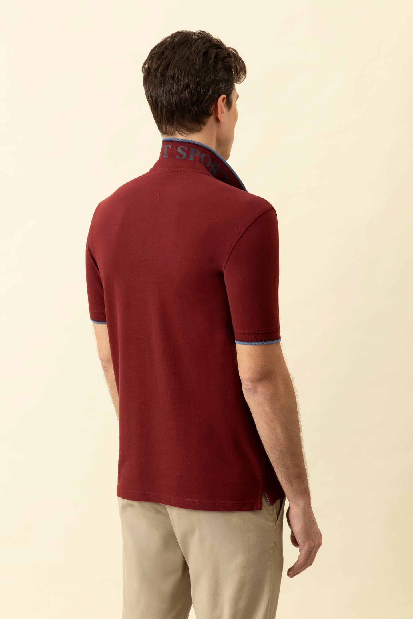 Cotton piqué polo shirt with logo under the collar and double contrast on the collar and cuffs