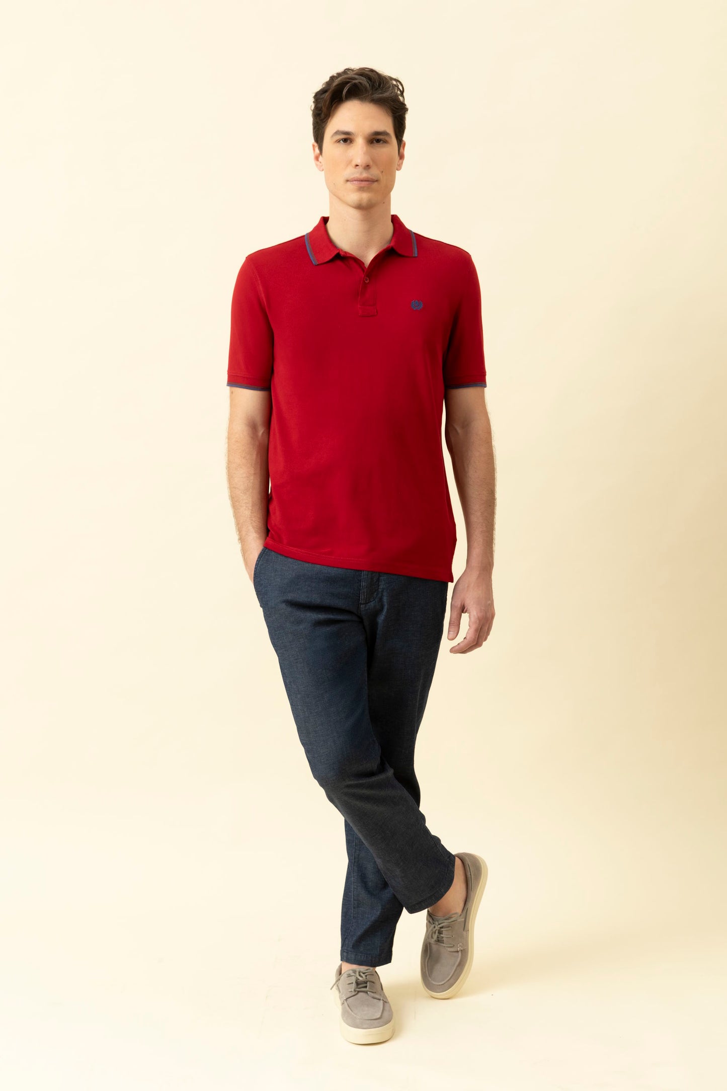 Cotton piqué polo shirt with logo under the collar and double contrast on collar and cuffs