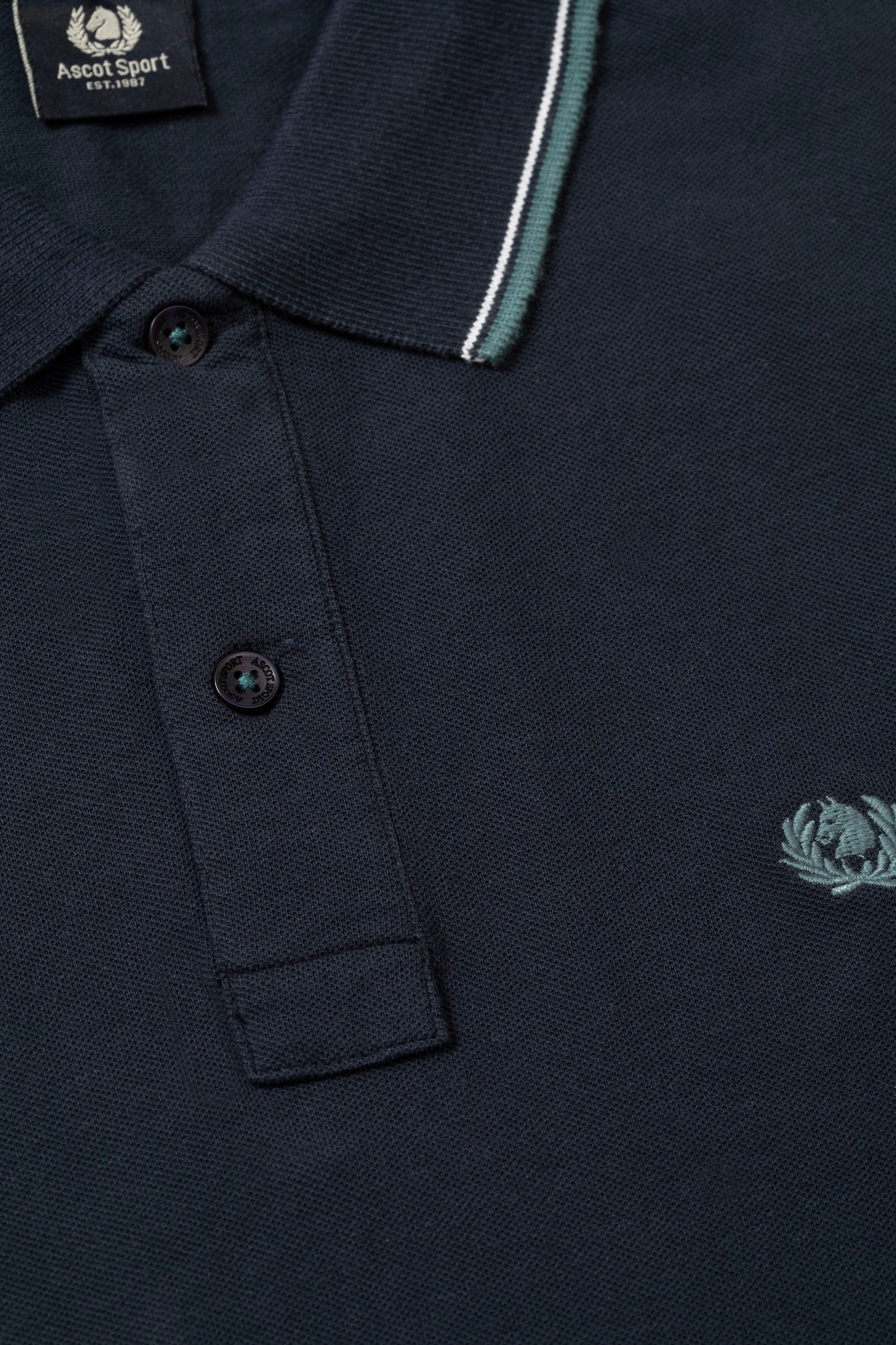 Cotton piqué polo shirt with logo under the collar and double contrast on collar and cuffs