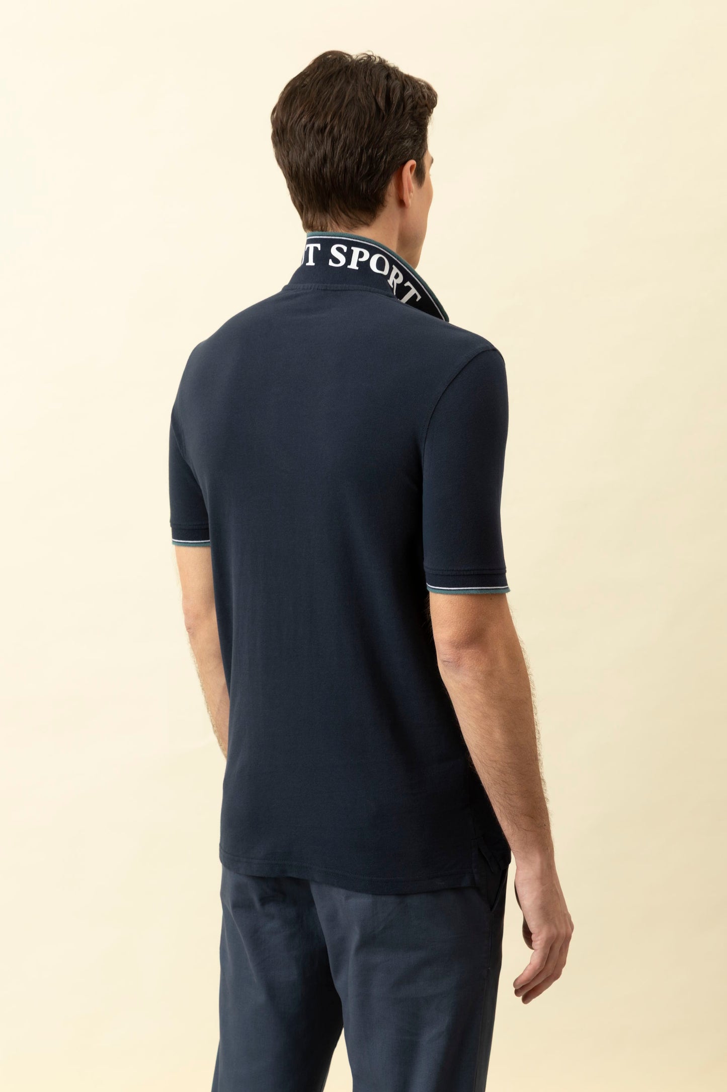 Cotton piqué polo shirt with logo under the collar and double contrast on collar and cuffs