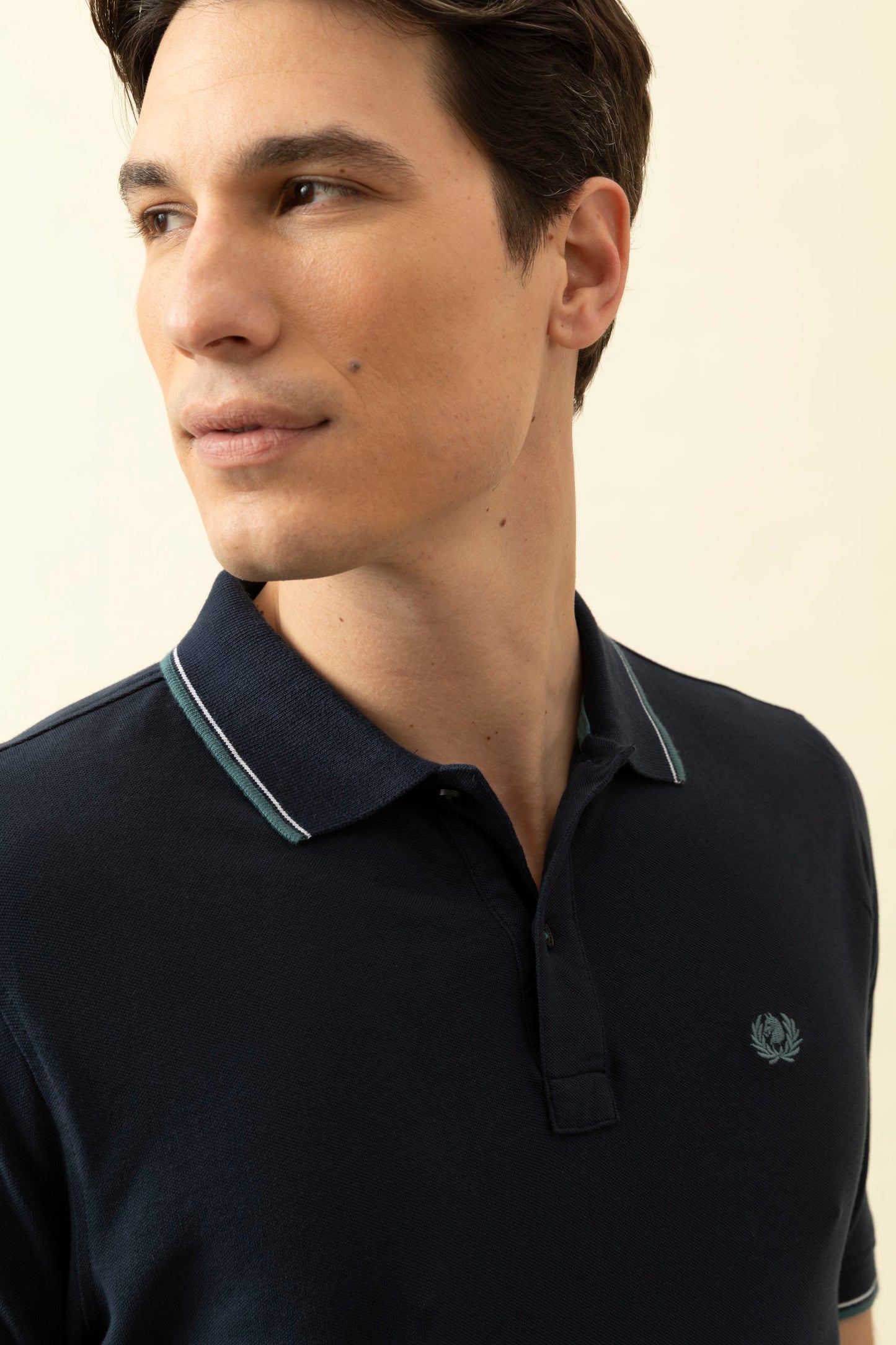 Cotton piqué polo shirt with logo under the collar and double contrast on collar and cuffs