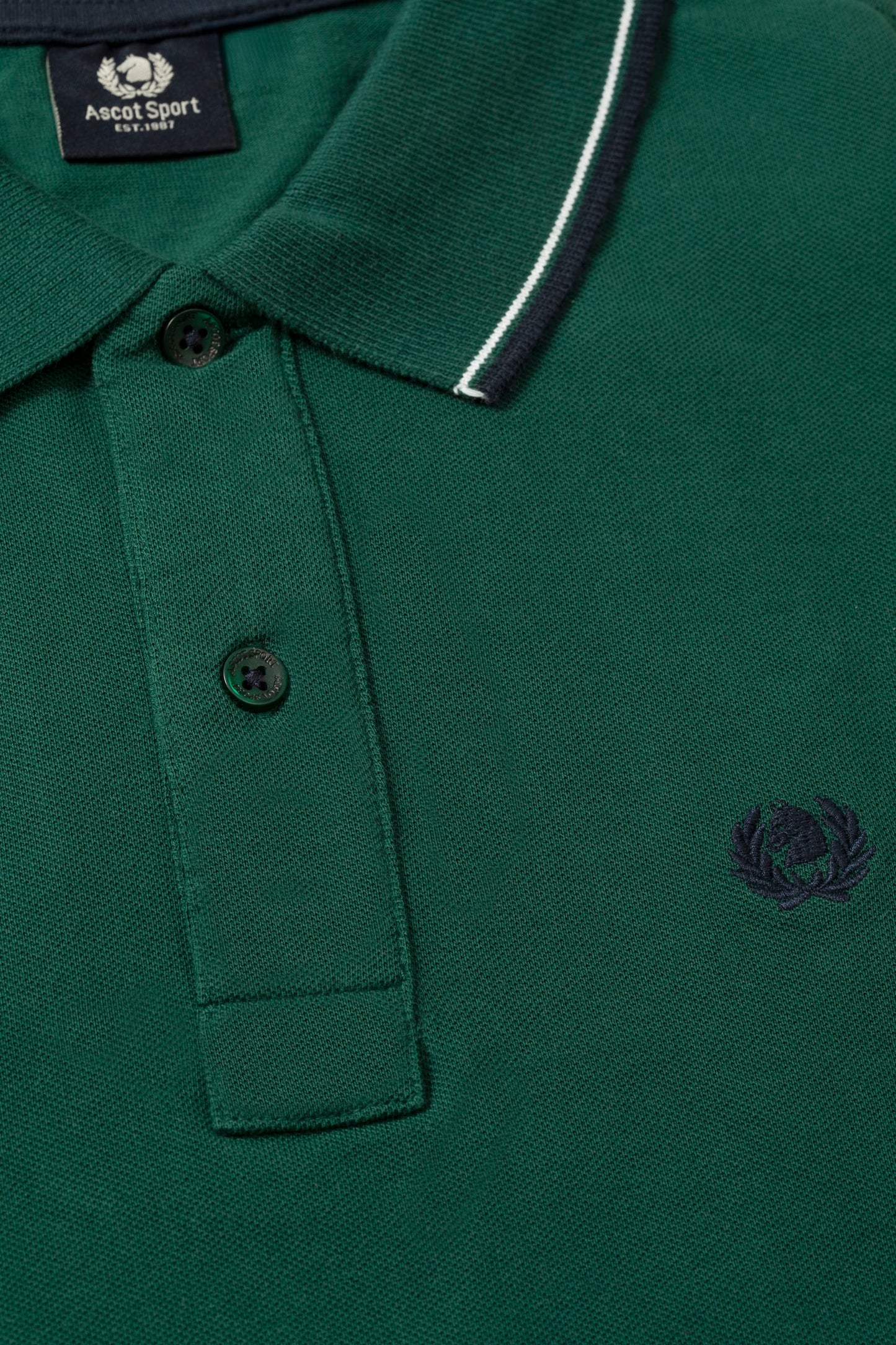 Cotton piqué polo shirt with logo under the collar and double contrast on collar and cuffs