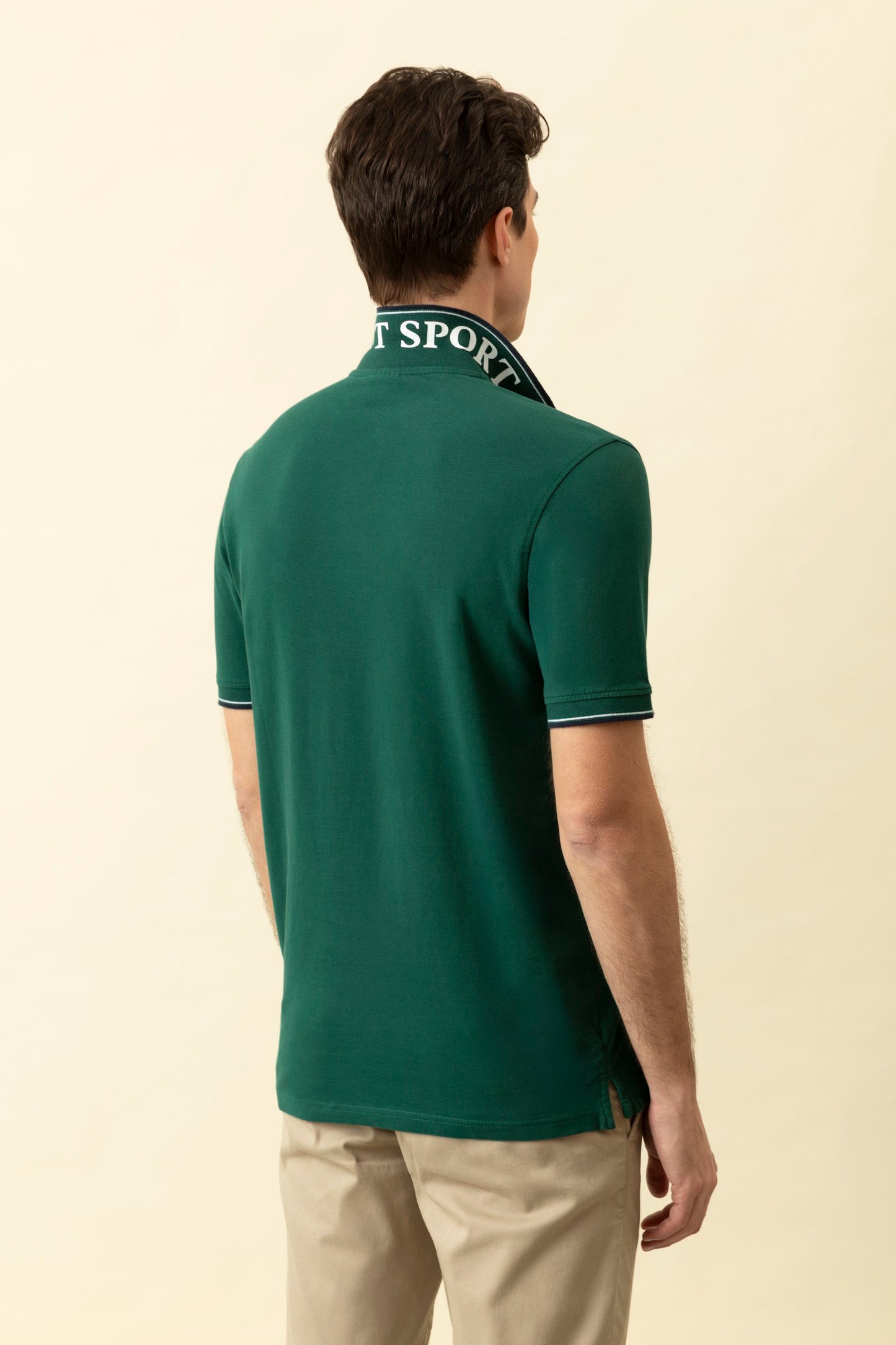 Cotton piqué polo shirt with logo under the collar and double contrast on collar and cuffs