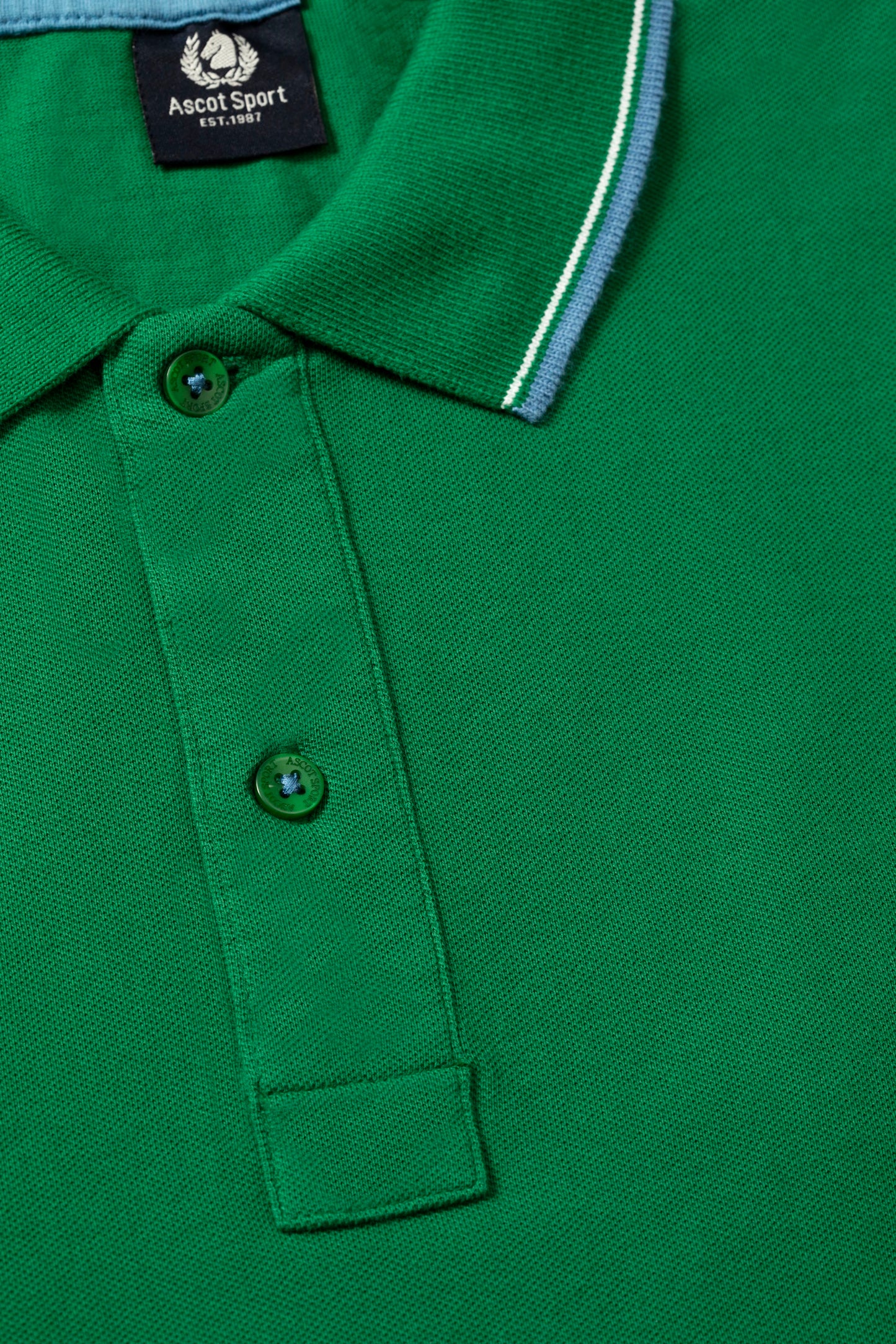 Cotton piqué polo shirt with logo under the collar and double contrast on collar and cuffs
