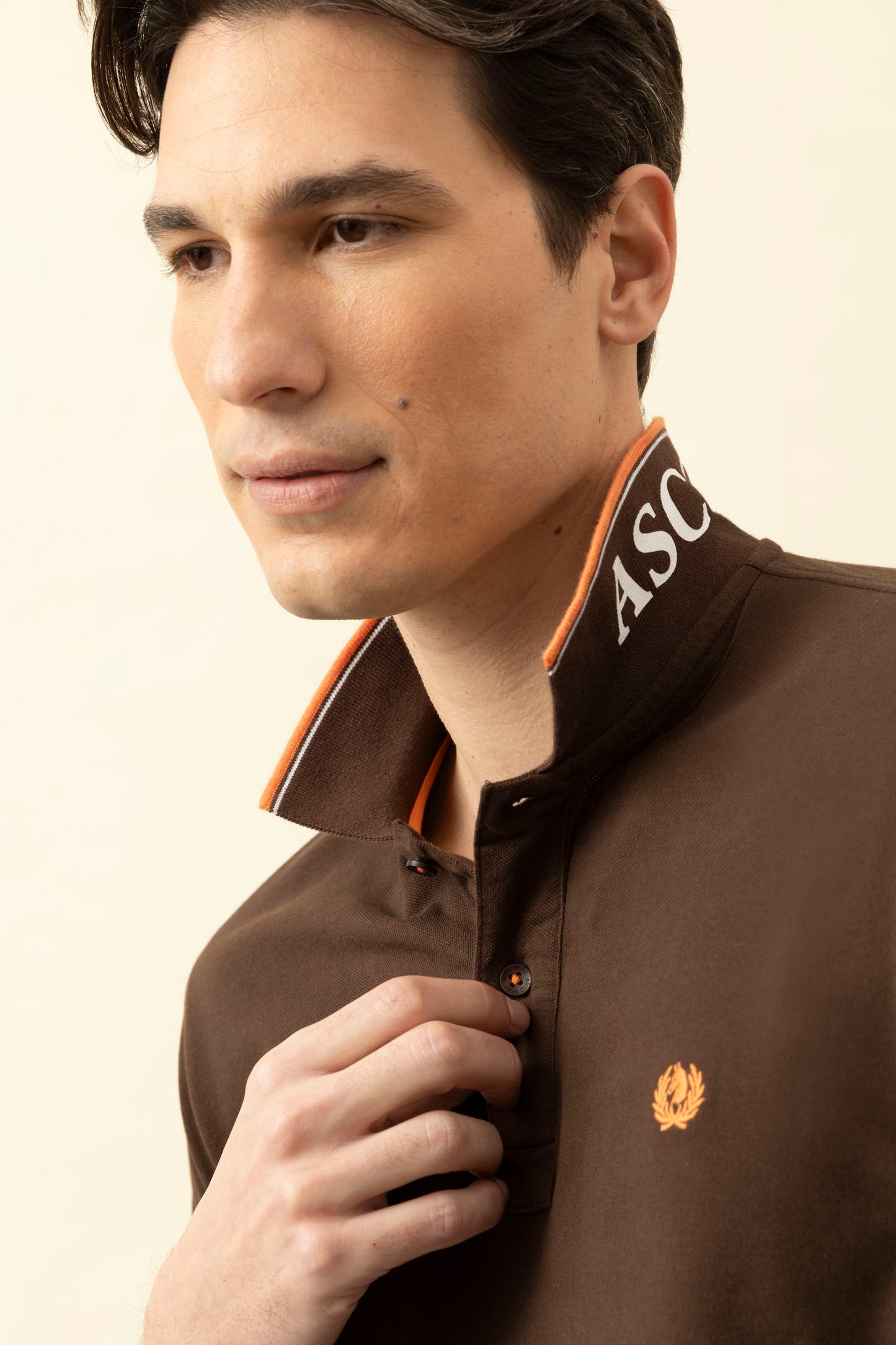 Cotton piqué polo shirt with logo under the collar and double contrast on collar and cuffs