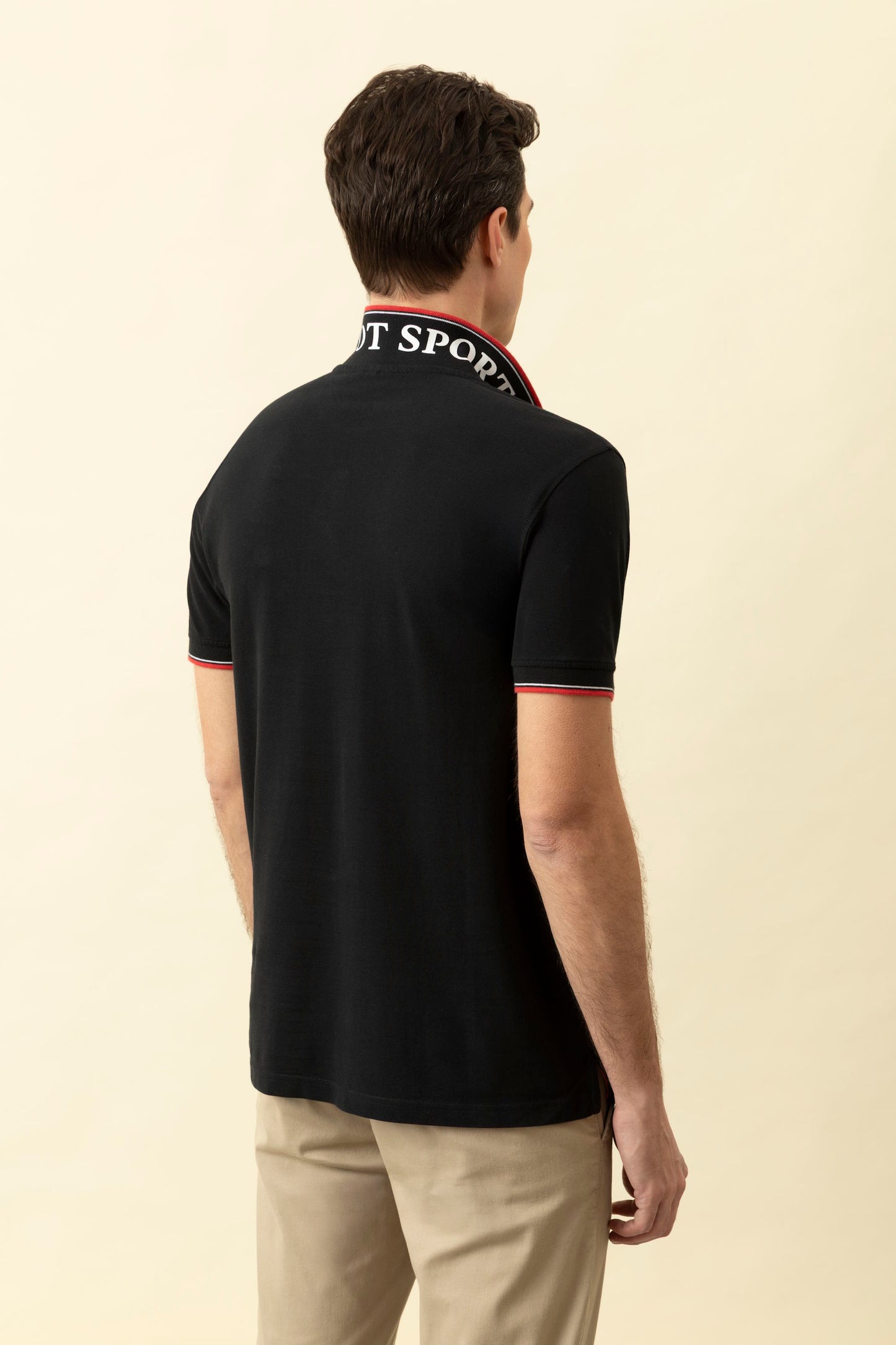Cotton piqué polo shirt with logo under the collar and double contrast on collar and cuffs