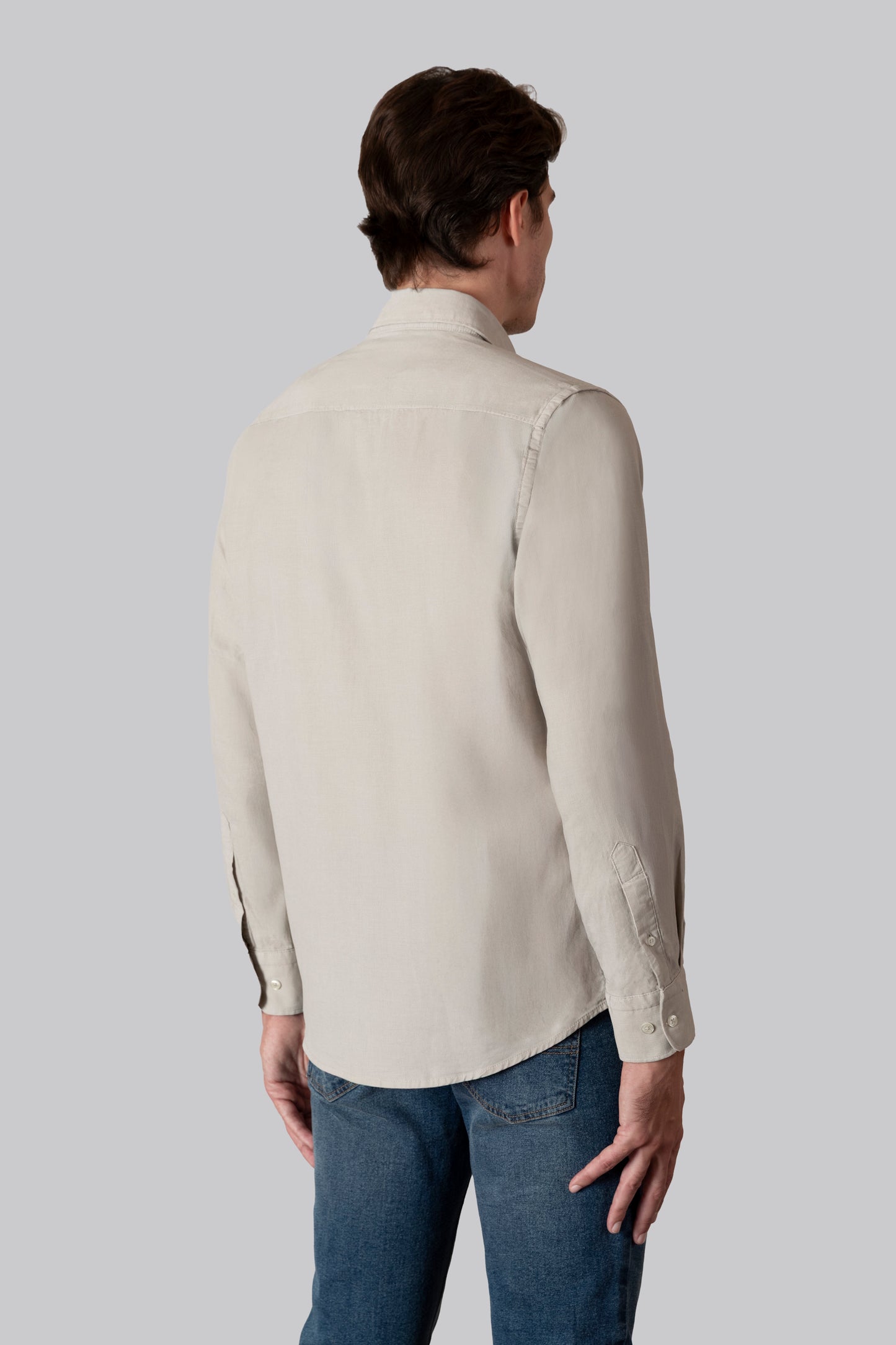 Camicia in velluto mille righe con taschino e collo button down