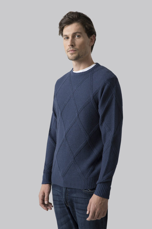 Crew neck sweater with diamond pattern