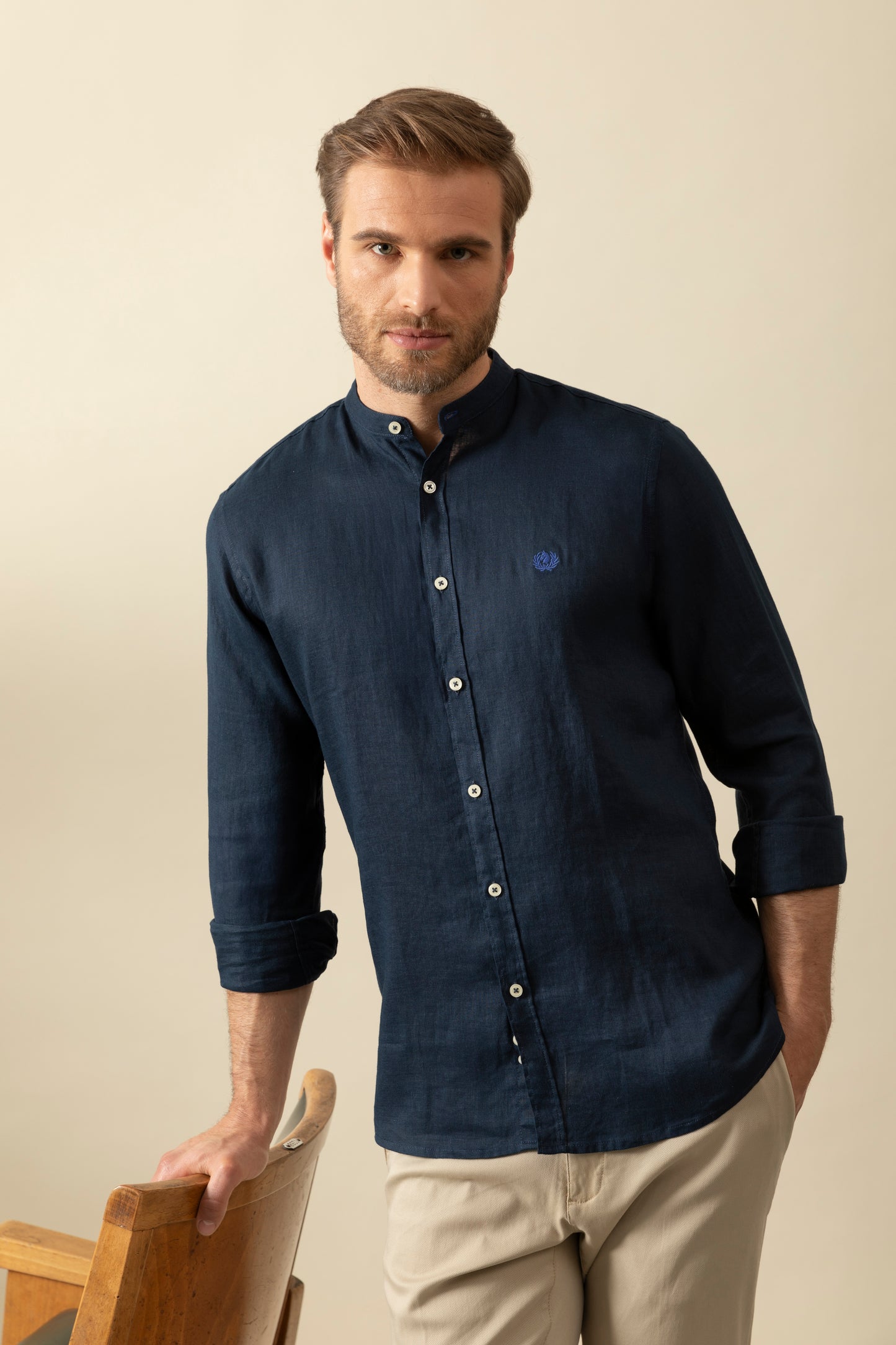 Camicia collo coreano in 100% puro lino
