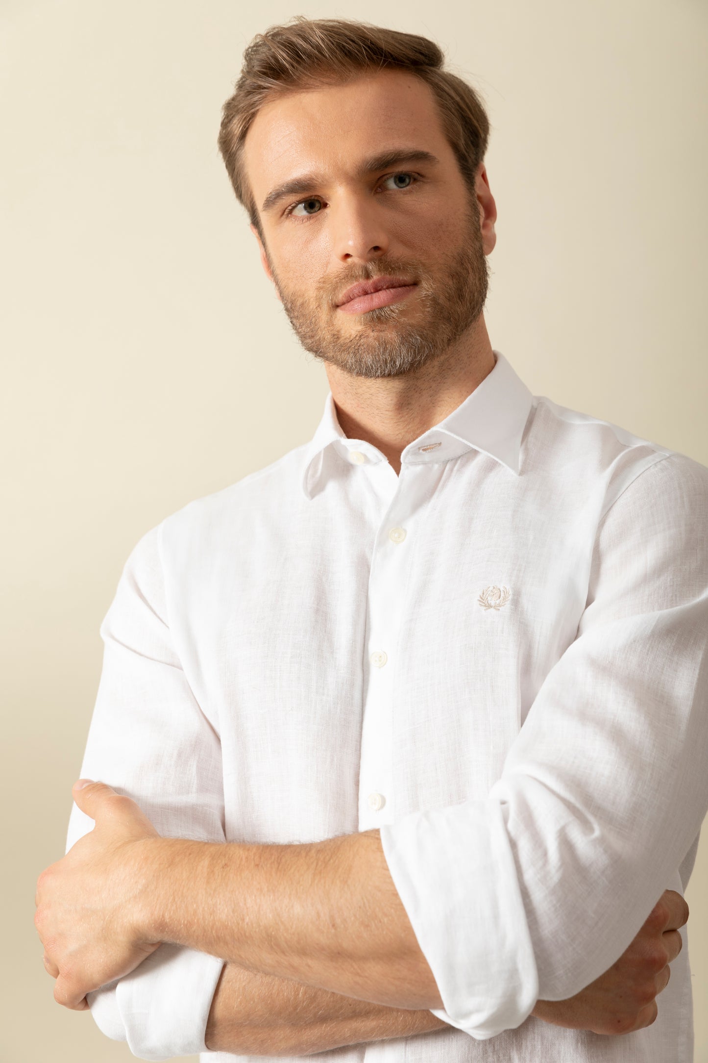 100% pure linen shirt with classic collar