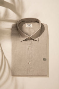 Camicia in 100% puro lino con collo classico