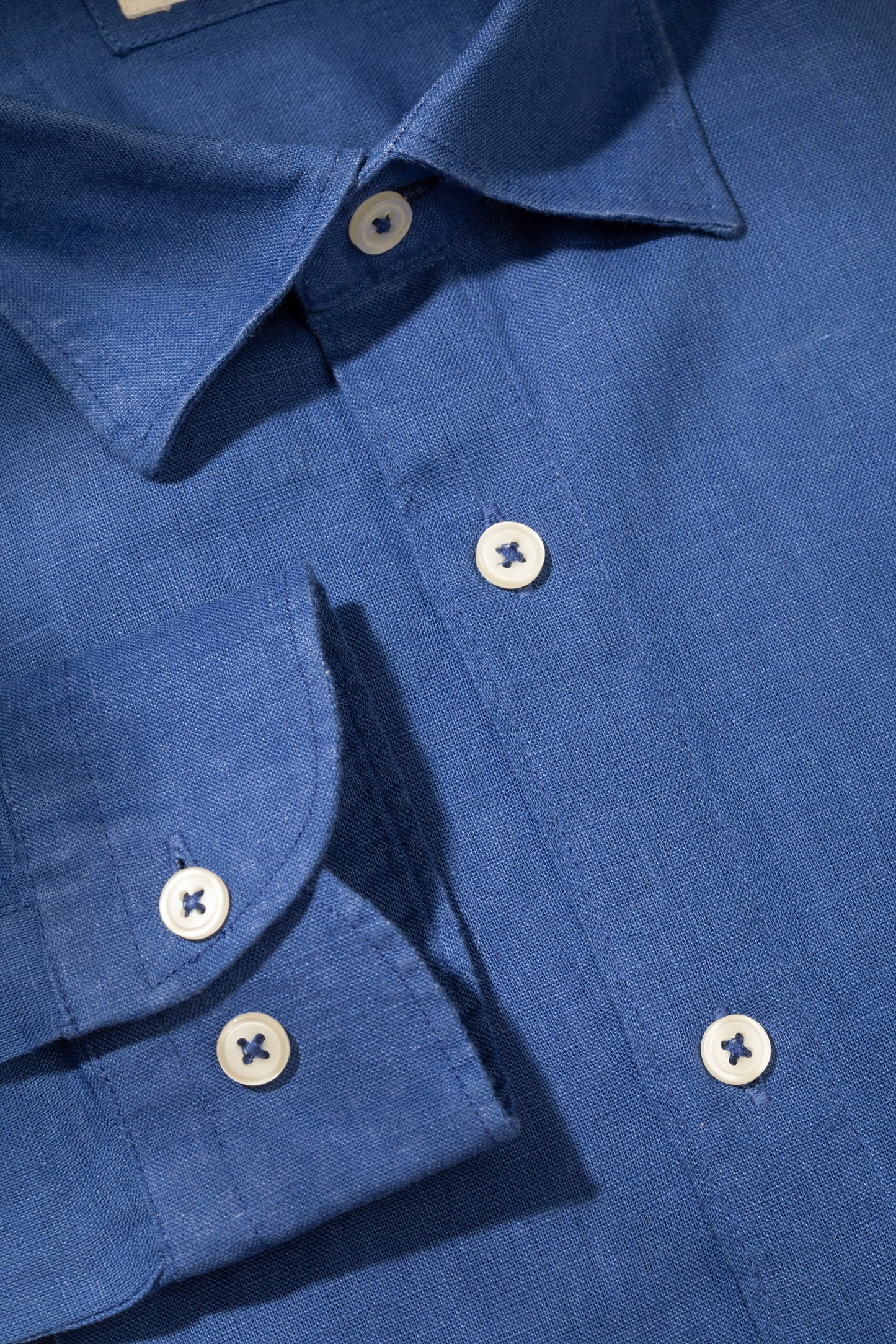 Camicia in 100% puro lino con collo classico