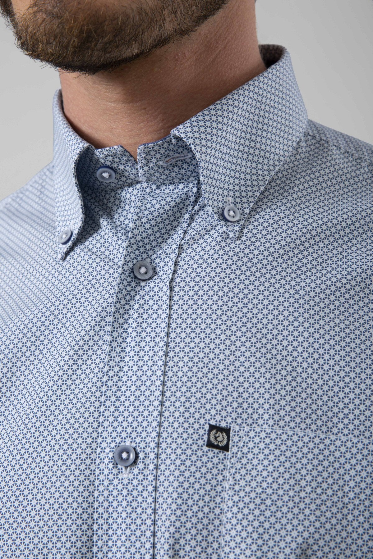Camicia popeline cotone e stampa geometrica