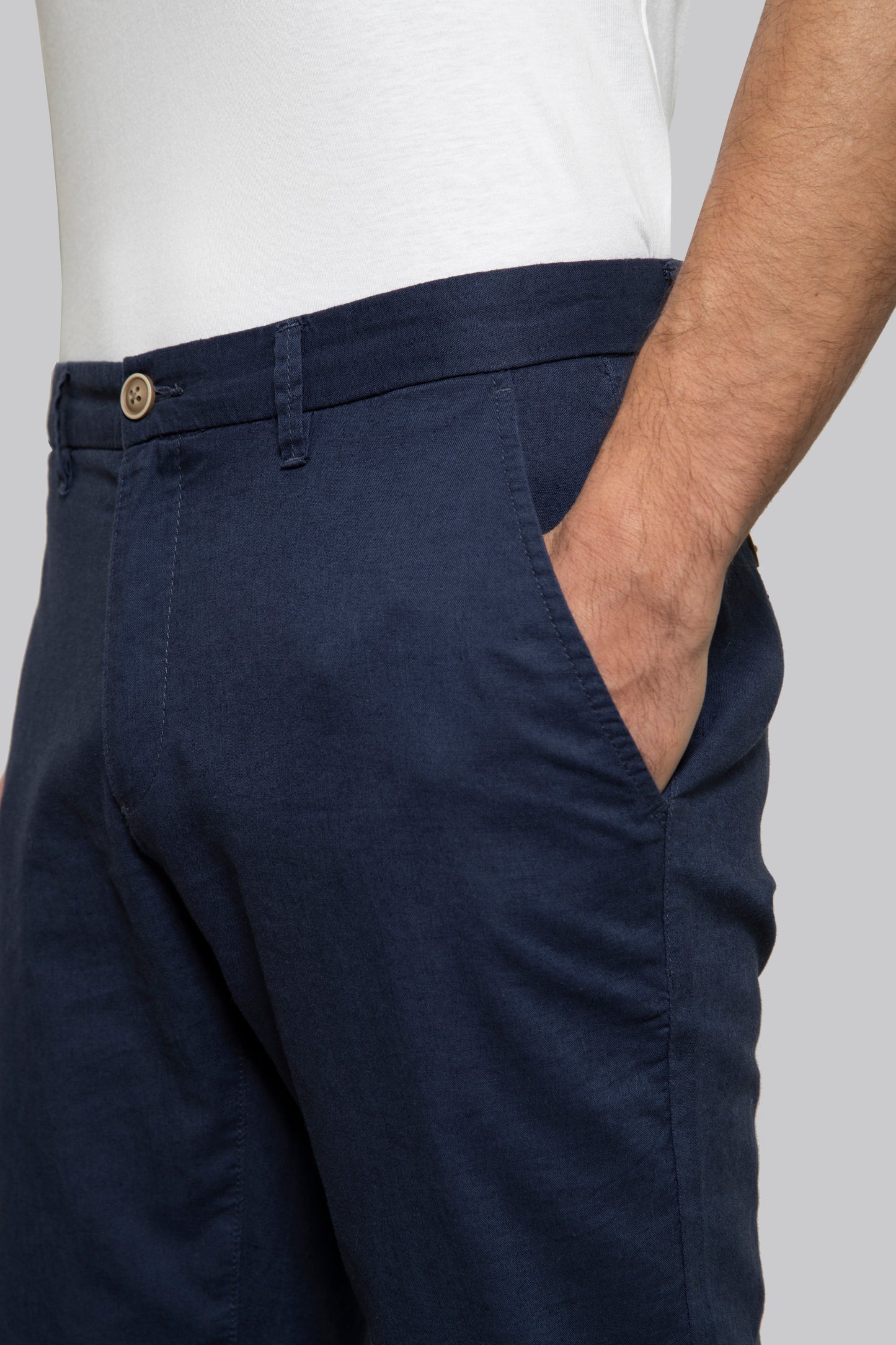 Chino trousers in cotton linen blend
