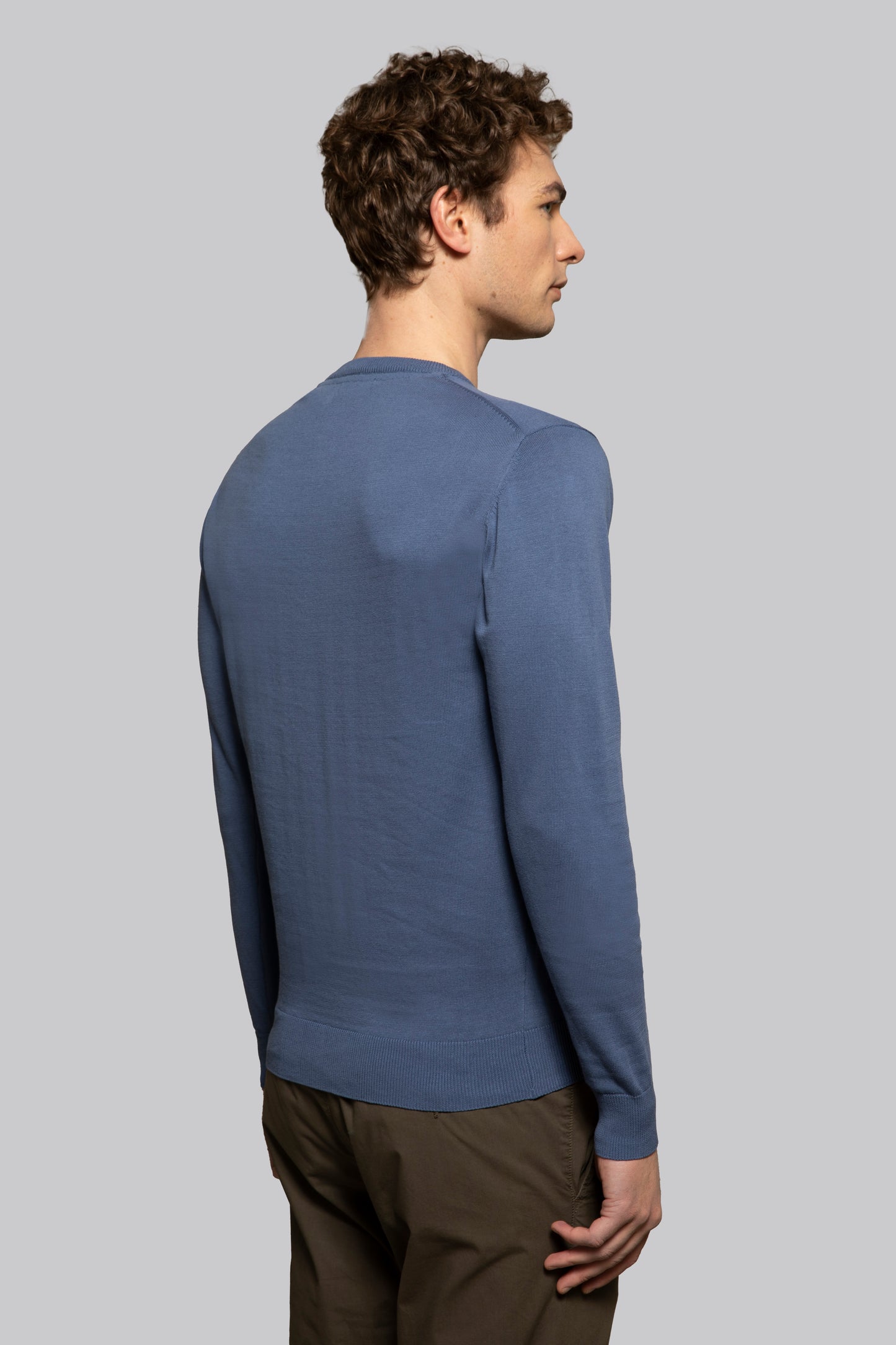100% light cotton crew neck sweater