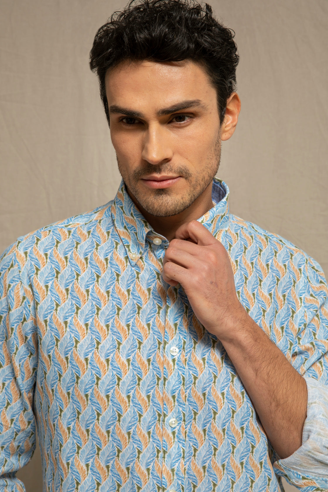 Leaf print shirt in cotton linen blend
