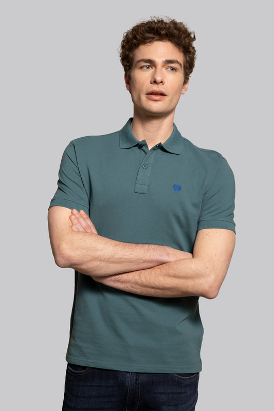 Piqué polo shirt with contrasting embroidery