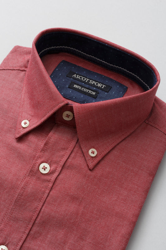 Long-sleeved red shirt