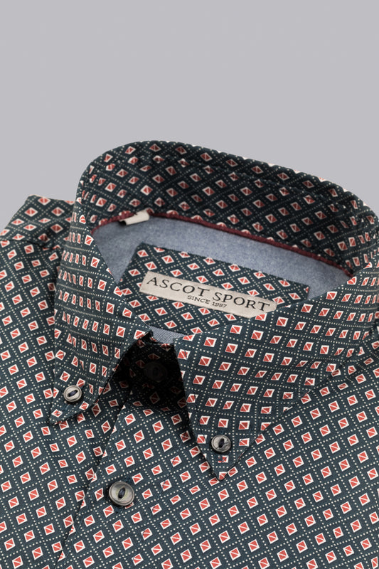 Shirt with geometric pattern