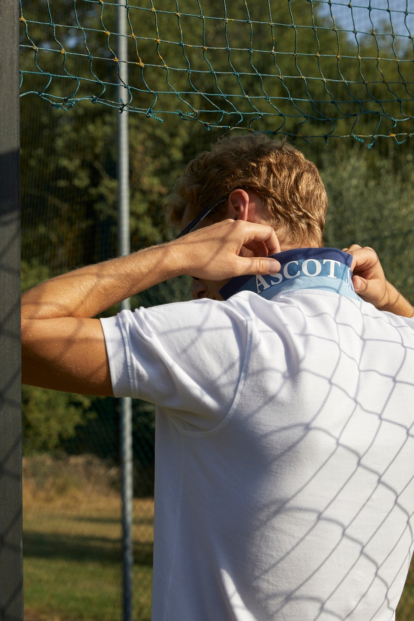 Men's polo shirt with contrasting collar