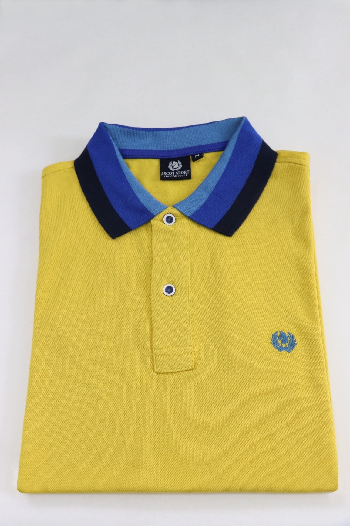 Men's polo shirt with contrasting collar