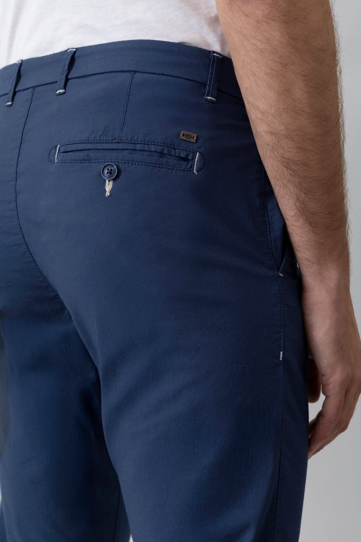 Pantalone Chino in popeline di cotone leggero stretch
