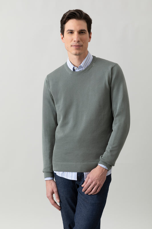Crew neck sweater with jacquard pattern on the front and contrasting colors