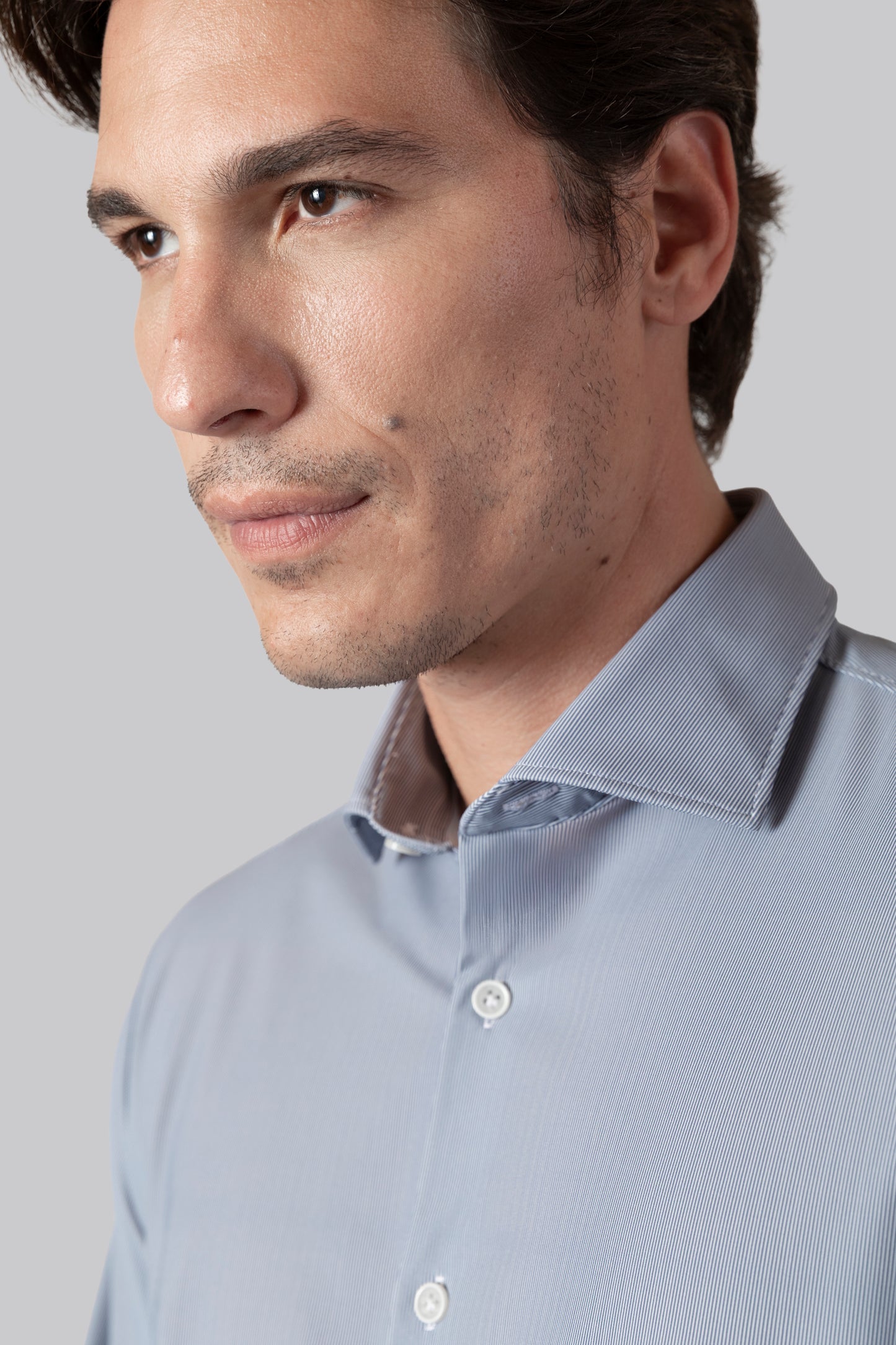 Camicia collo classico in tessuto stampato tech-stretch no stiro