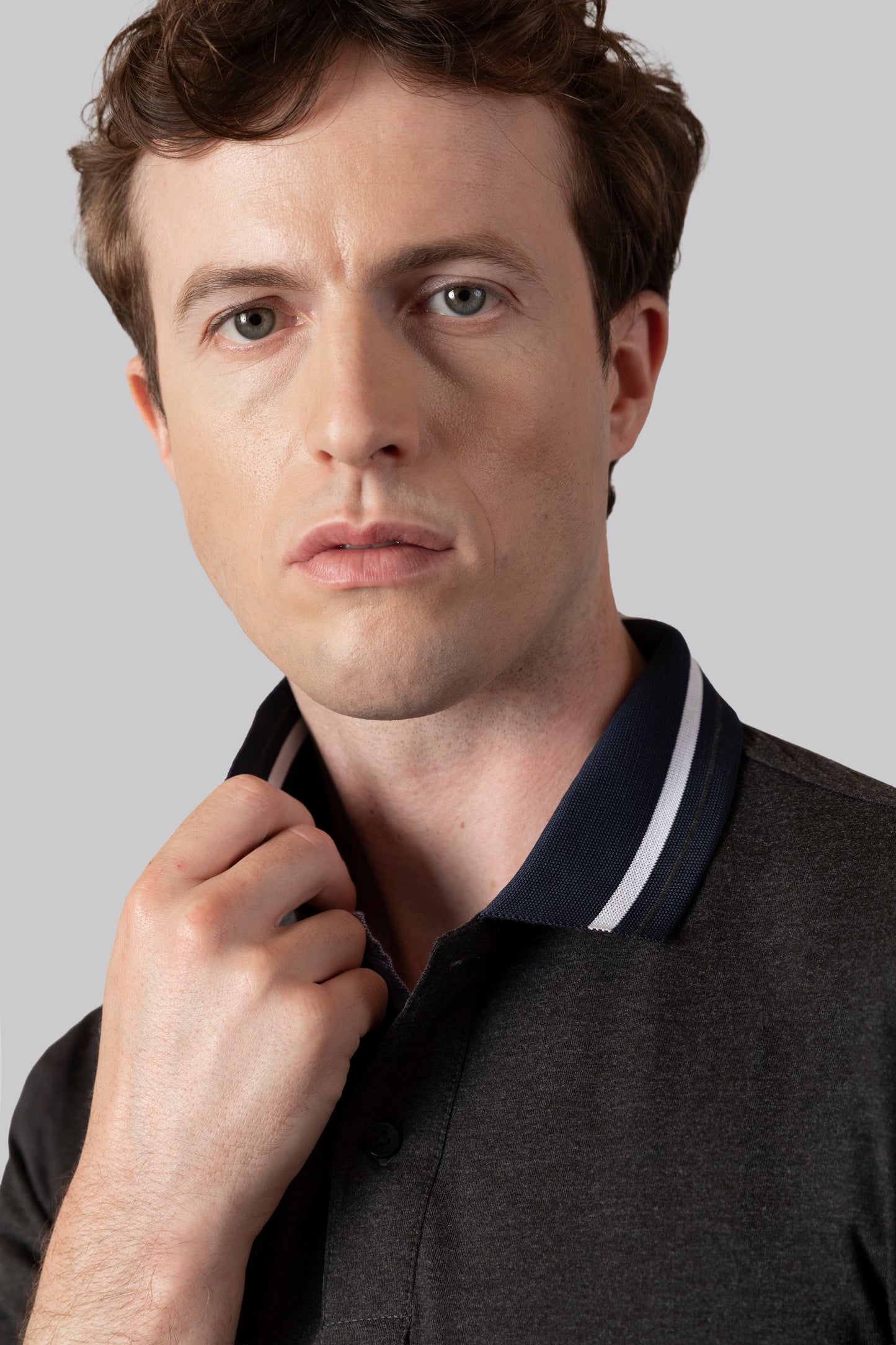 BiStretch jersey polo with contrasting detail on the collar