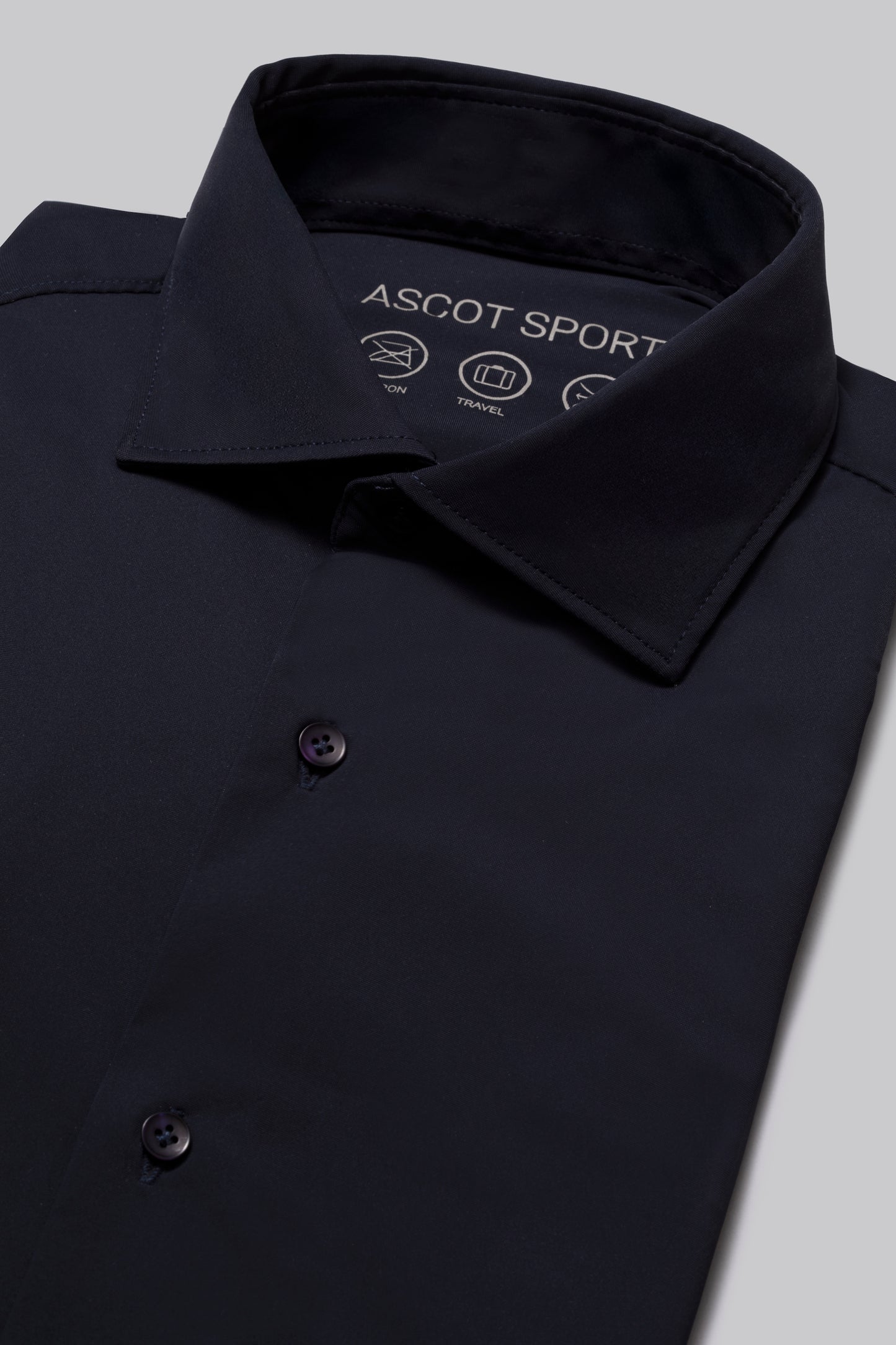 Camicia collo classico in tessuto tech-stretch no stiro