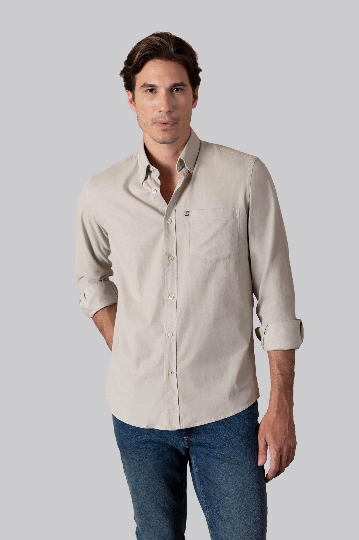 Camicia in velluto mille righe con taschino e collo button down