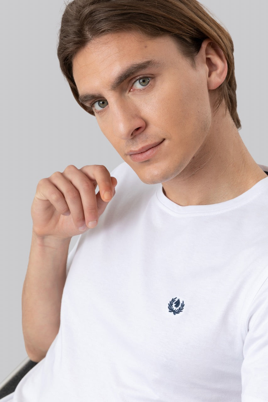 T-shirt 100% cotton with contrasting embroidery