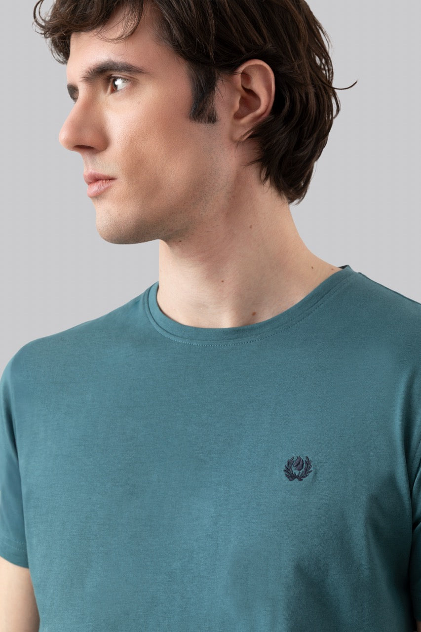 T-shirt 100% cotton with contrasting embroidery