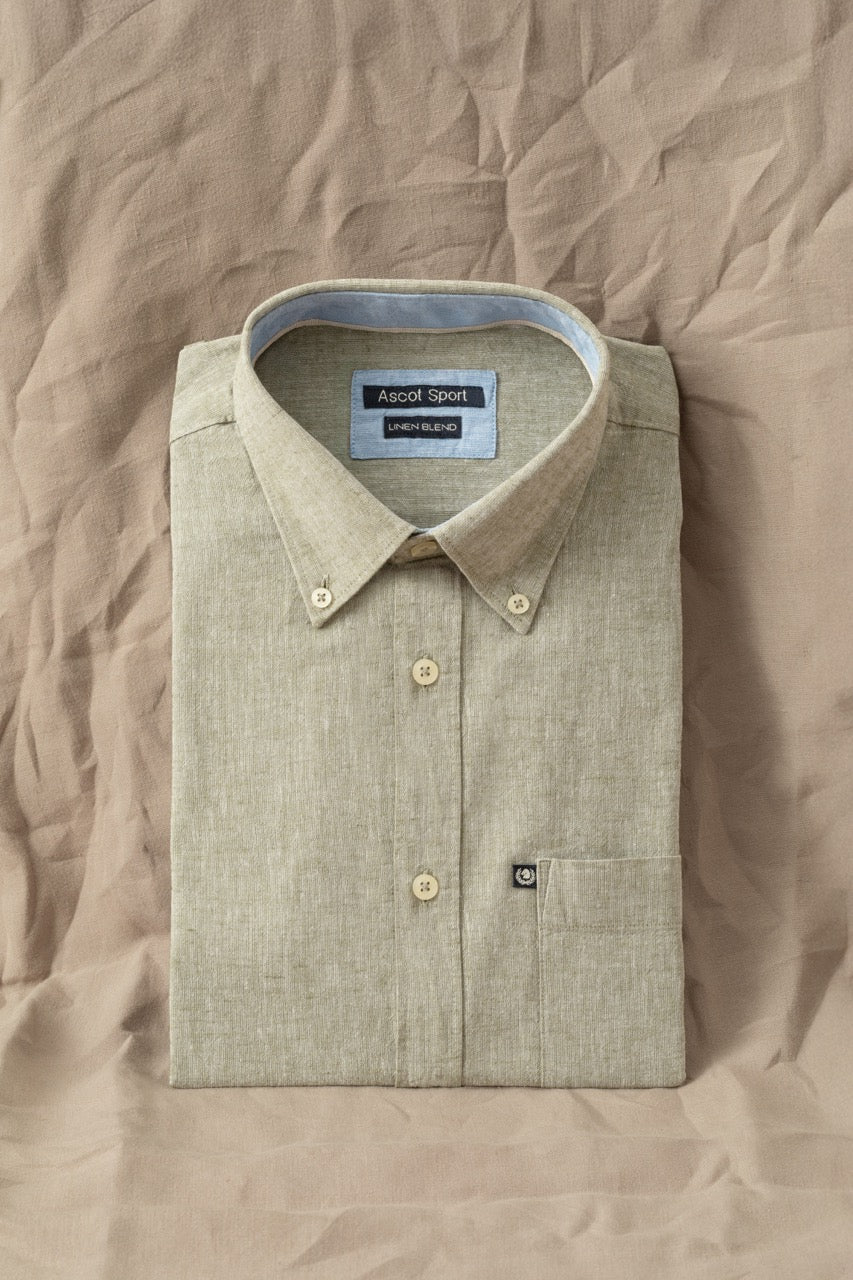 Button-down shirt in linen cotton blend