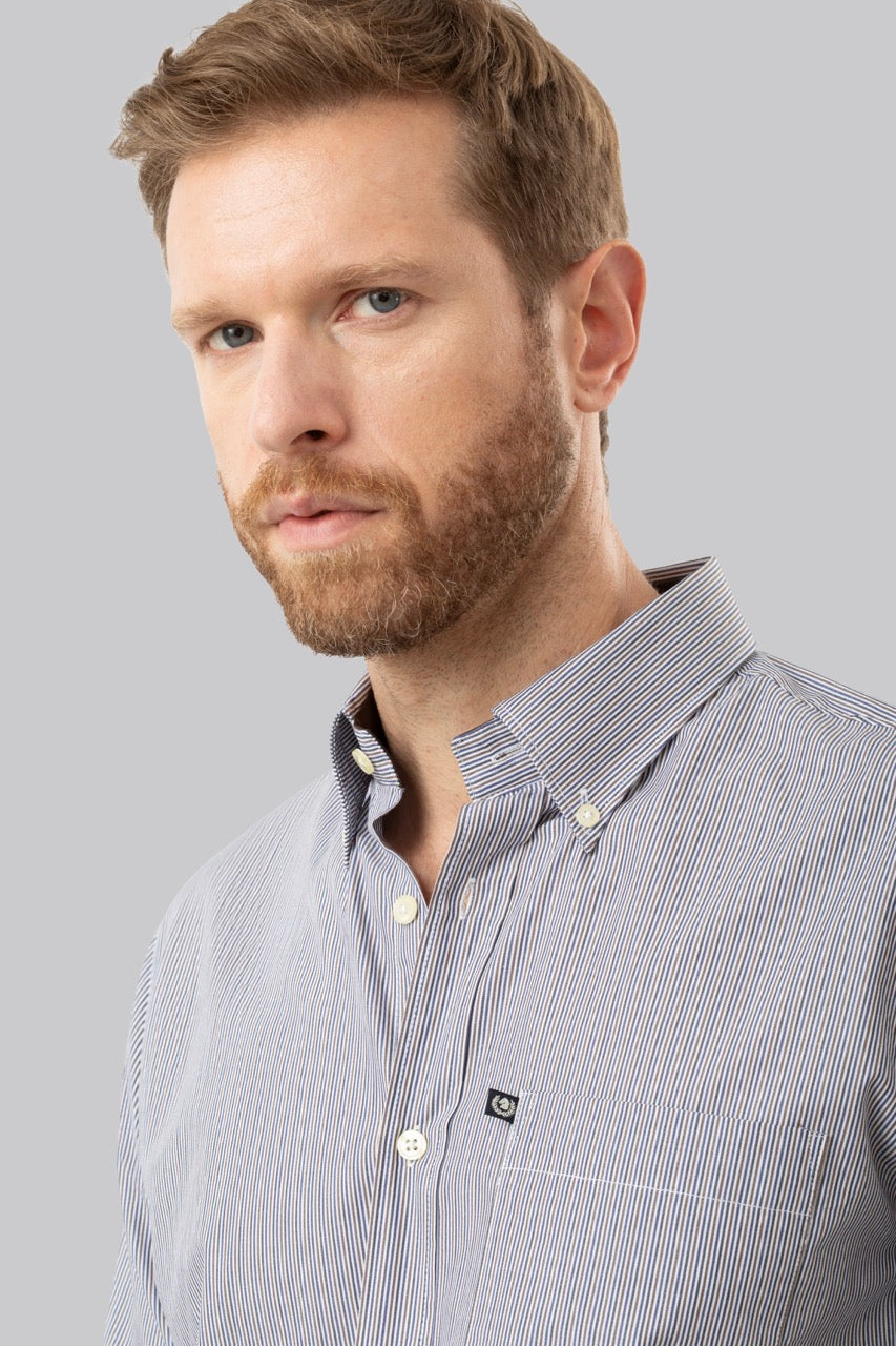 Camicia button down con taschino in popeline fantasia micro riga