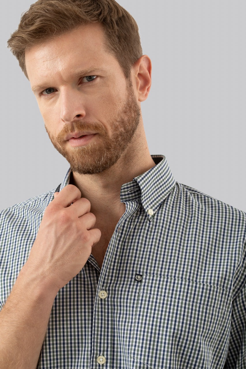 Camicia button down con taschino in popeline fantasia micro quadri