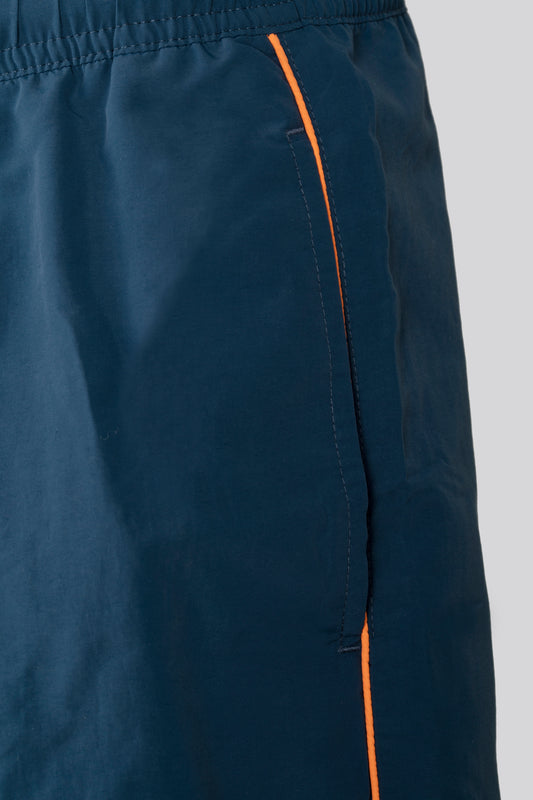 Swim shorts with contrasting details