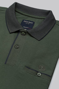 Polo manica lunga con taschino e dettaglio contrasto colore