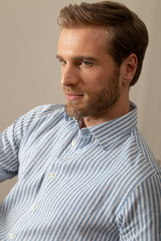 Camicia collo classico in misto lino cotone riga operata