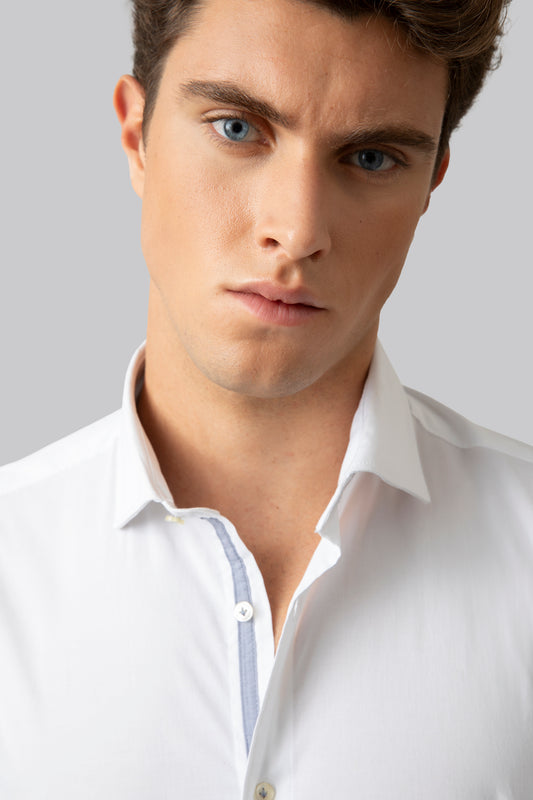 Camicia in popeline stretch con collo classico