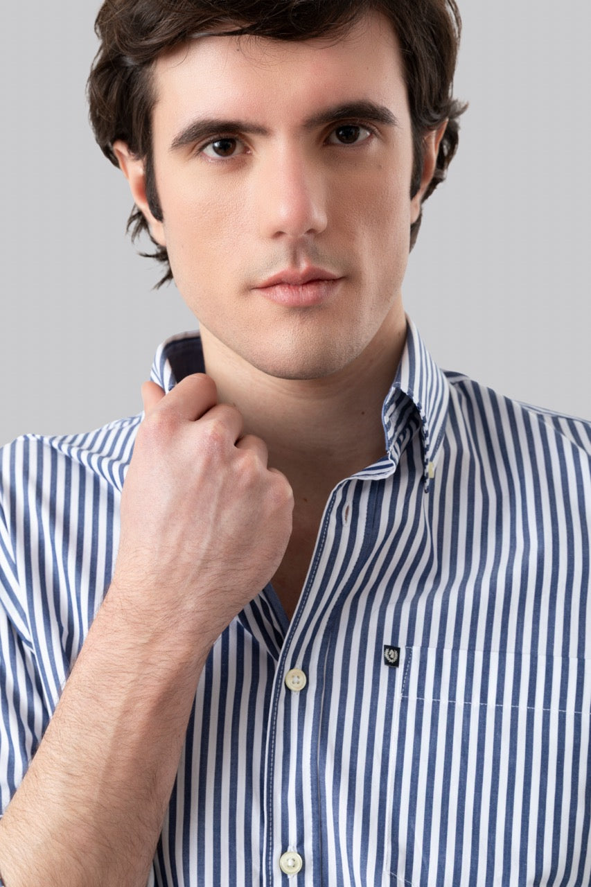 Camicia button down rigata in 100% popeline di cotone