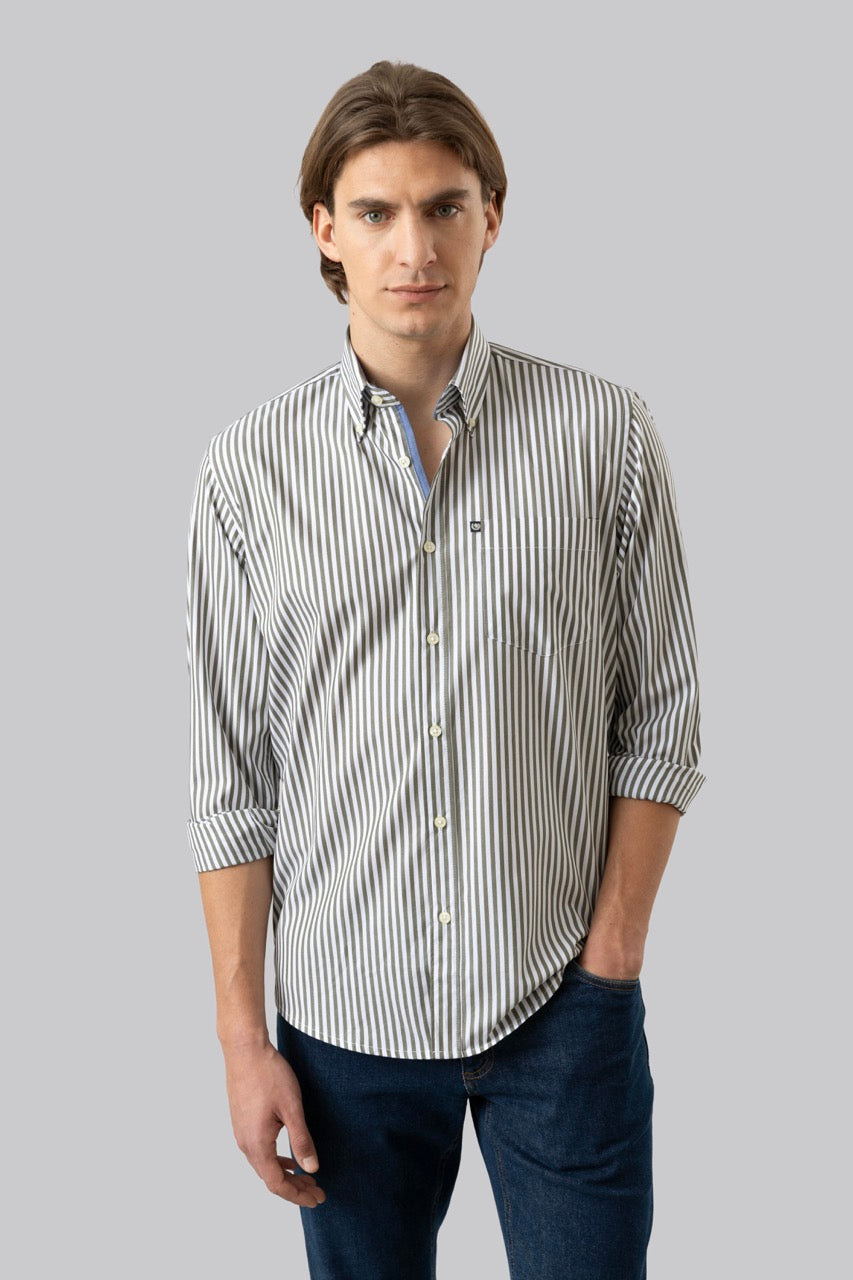 Camicia button down rigata in 100% popeline di cotone