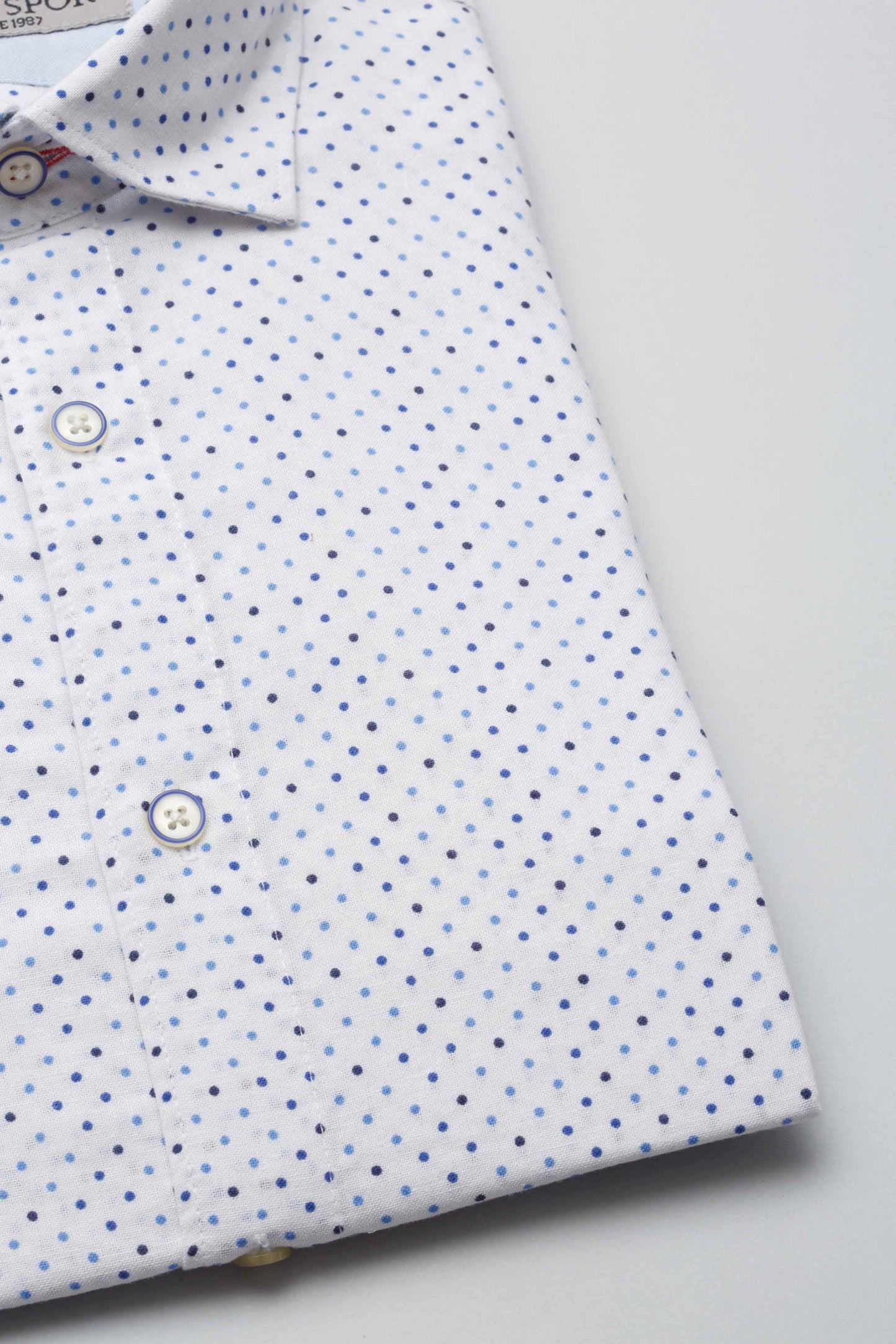 Camicia bianca a pois