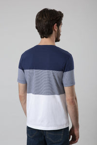 T-shirt rigata con taschino