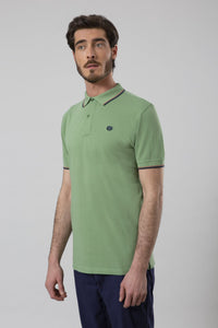 Polo in piquet con stampa sottocollo