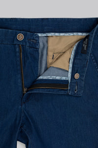 Pantalone chino in cotone denim light