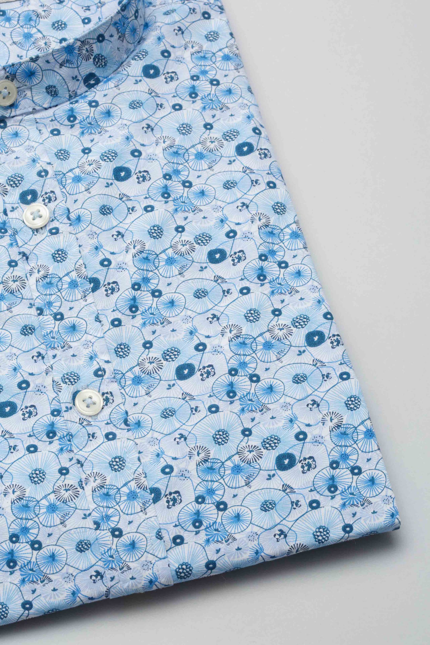 Camicia con stampa geometrica