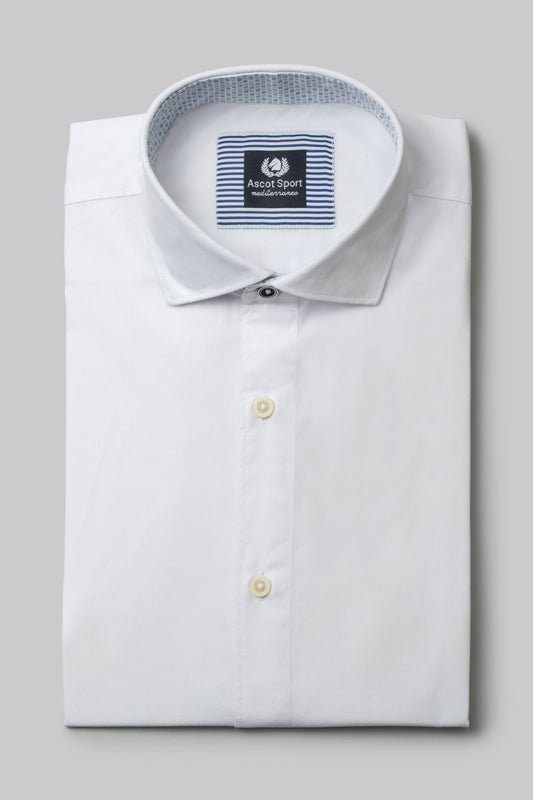 Camicia con bottoni a contrasto e stampa interno collo